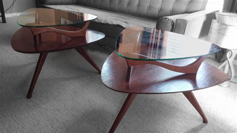 reproduction mid century modern furniture.